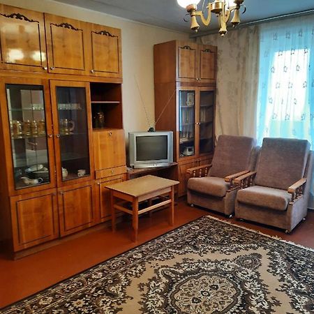 Эконом вариант - спальный район Чернігів Екстер'єр фото